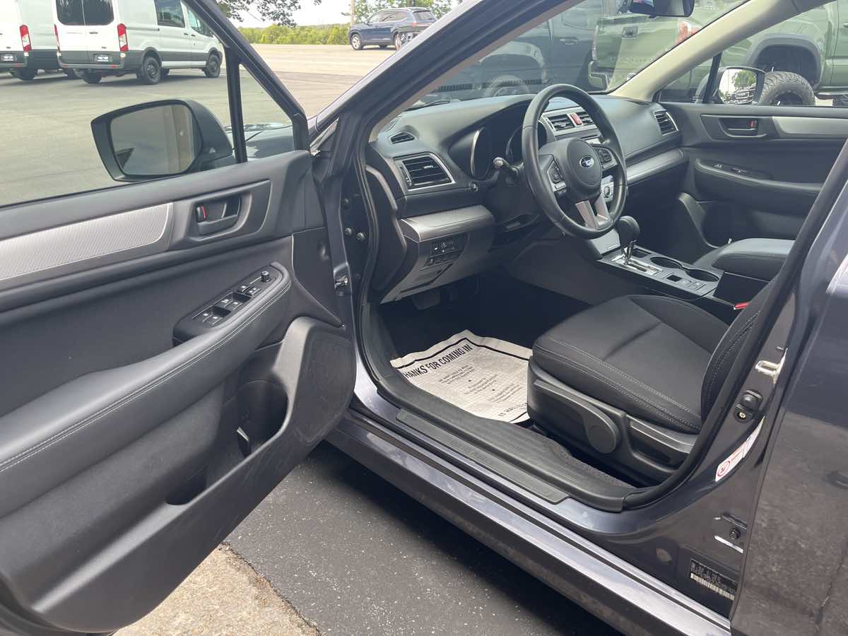 2016 Subaru Legacy 2.5i photo 16