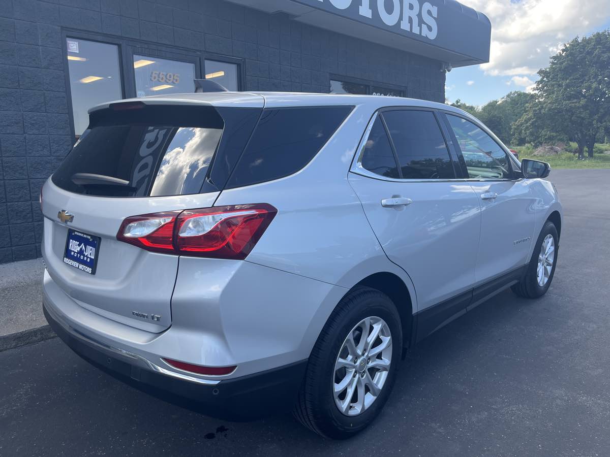 2019 Chevrolet Equinox LT photo 3