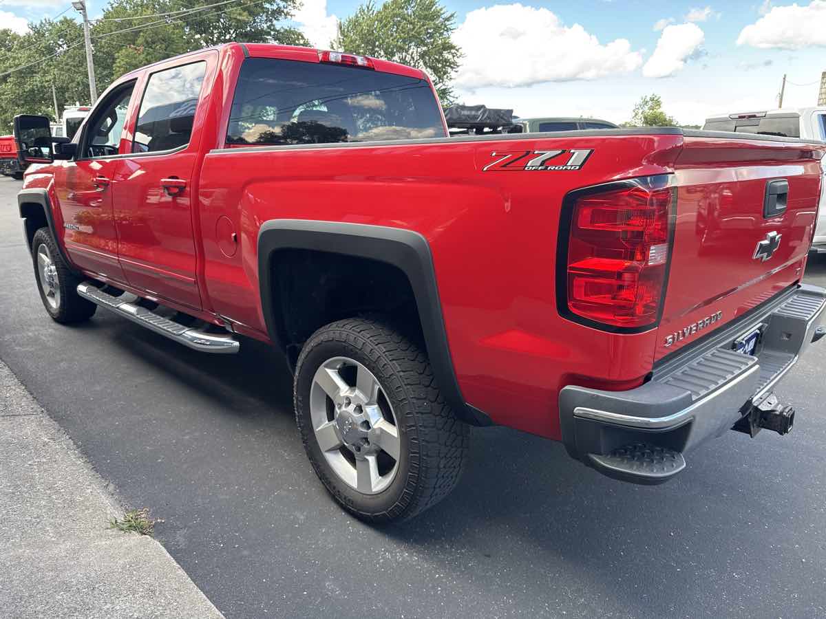 2018 Chevrolet Silverado 2500HD LT Z71 photo 5