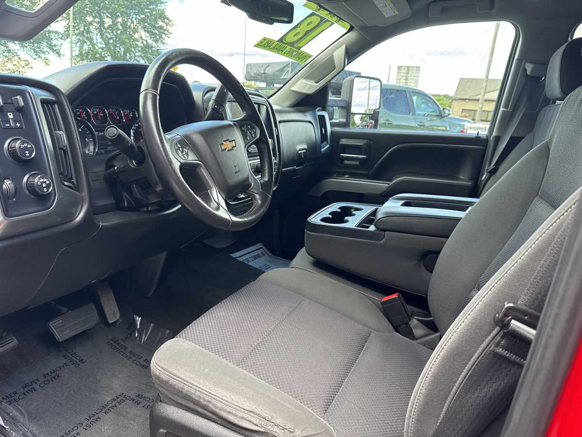 2018 Chevrolet Silverado 2500HD LT Z71 photo 8