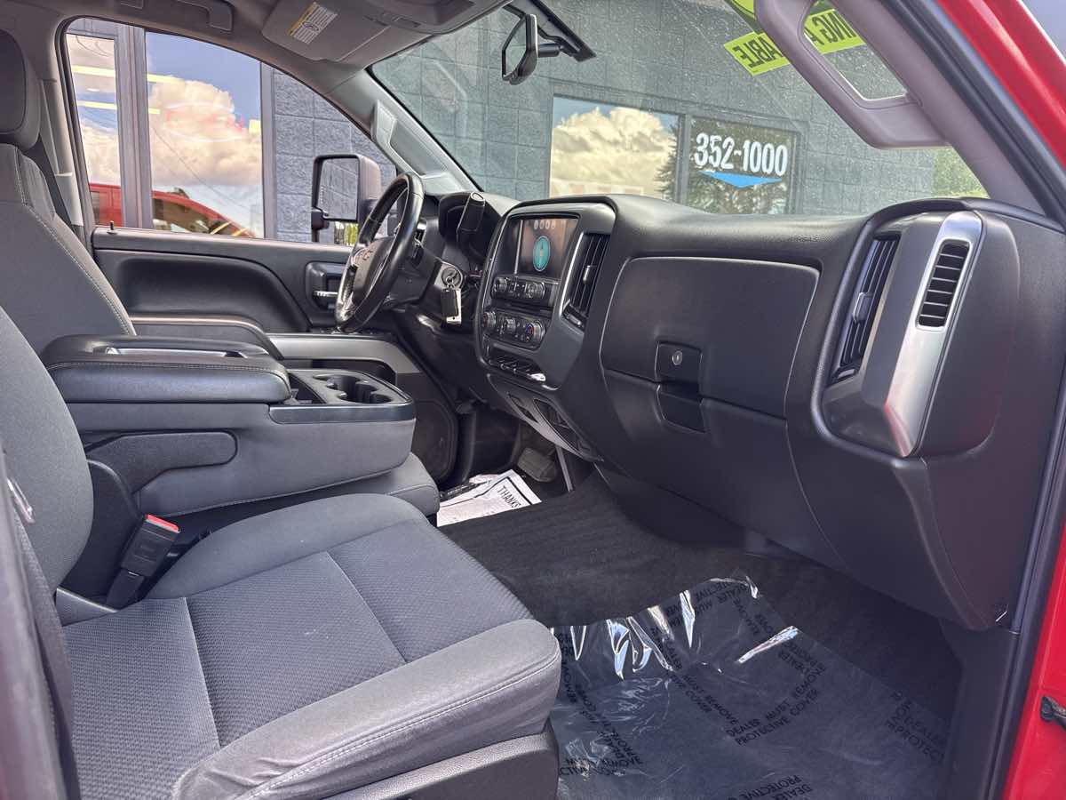 2018 Chevrolet Silverado 2500HD LT Z71 photo 11