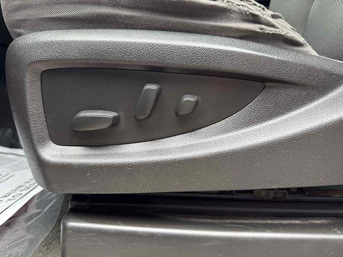 2018 Chevrolet Silverado 2500HD LT Z71 photo 18