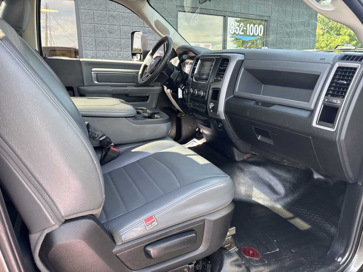 2017 Ram 3500 Tradesman photo 8