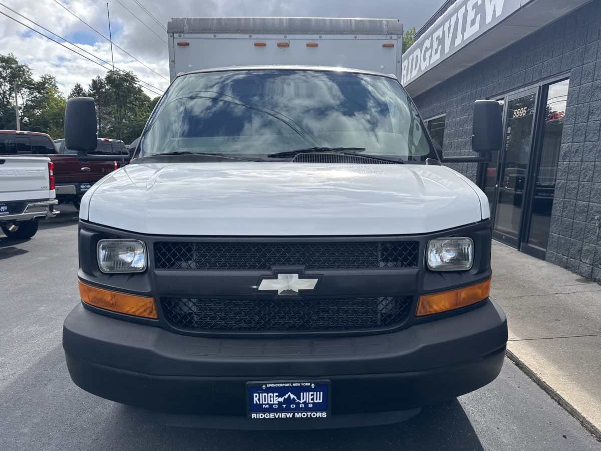 2009 Chevrolet Express Cutaway 3500 photo 7