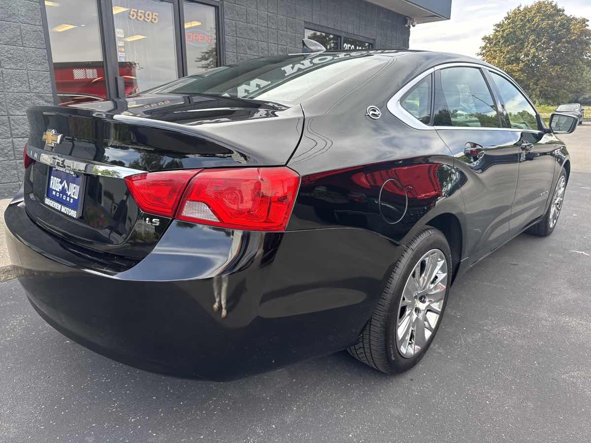 2016 Chevrolet Impala LS photo 3