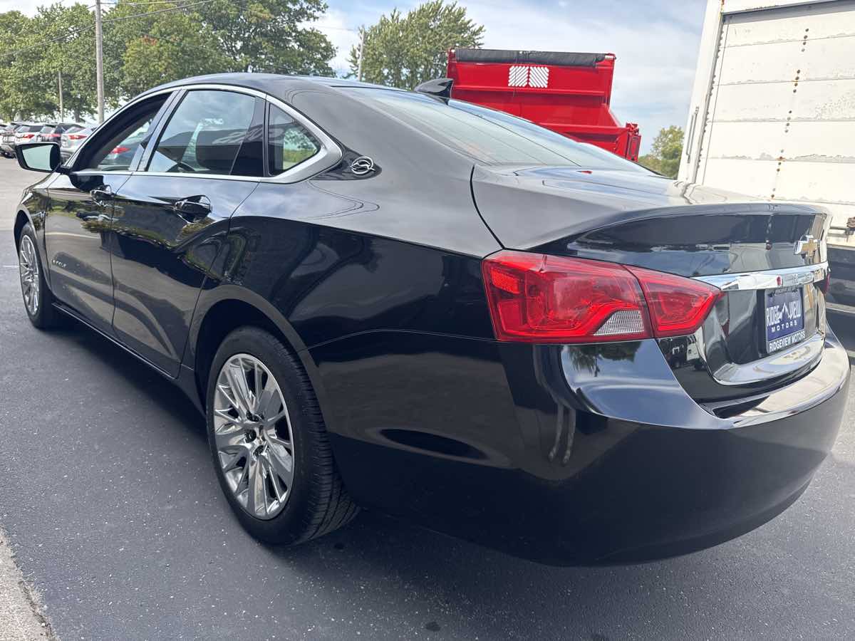 2016 Chevrolet Impala LS photo 5