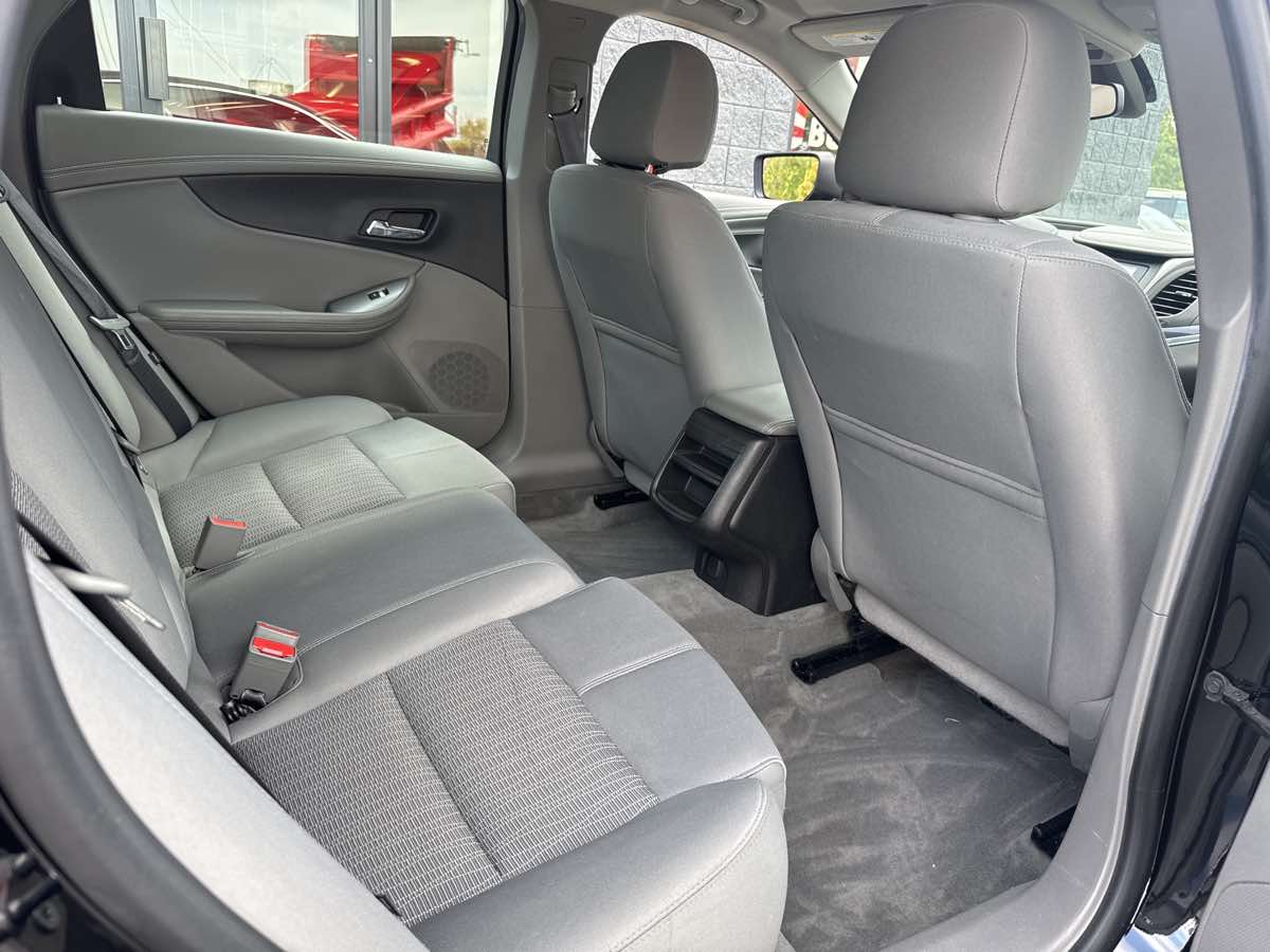2016 Chevrolet Impala LS photo 10
