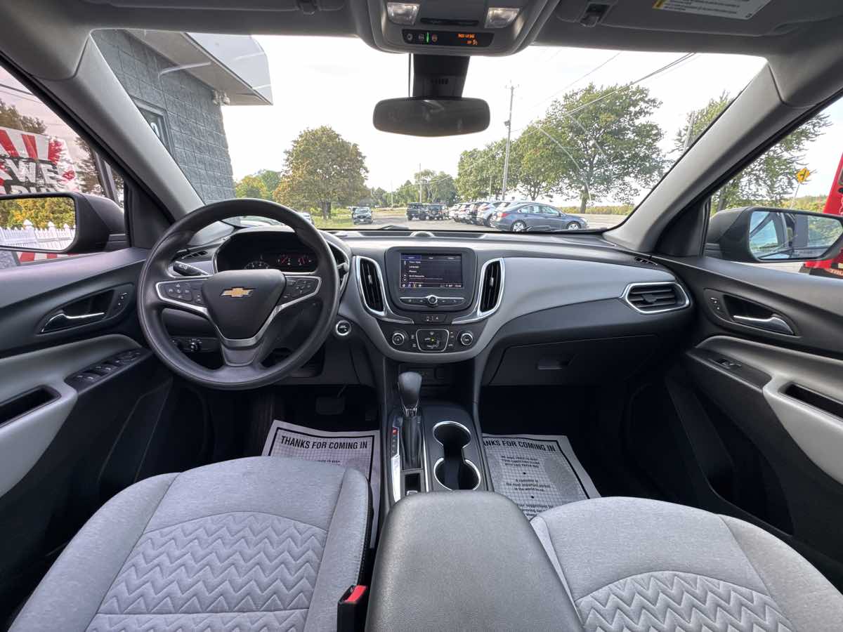 2022 Chevrolet Equinox LS photo 11