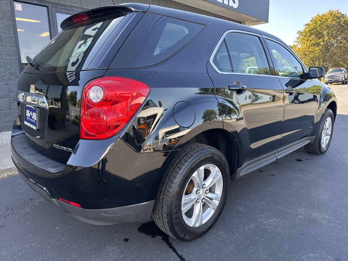2015 Chevrolet Equinox LS photo 4
