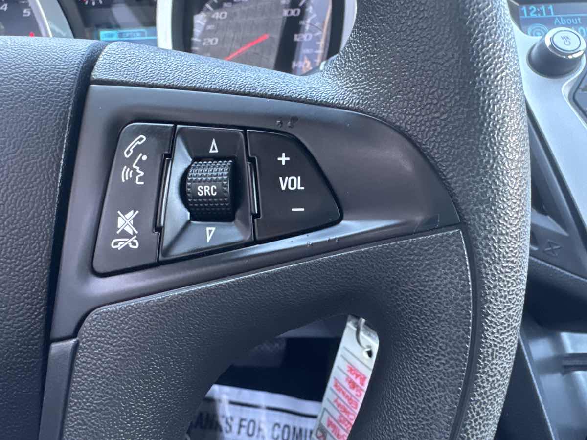 2015 Chevrolet Equinox LS photo 18
