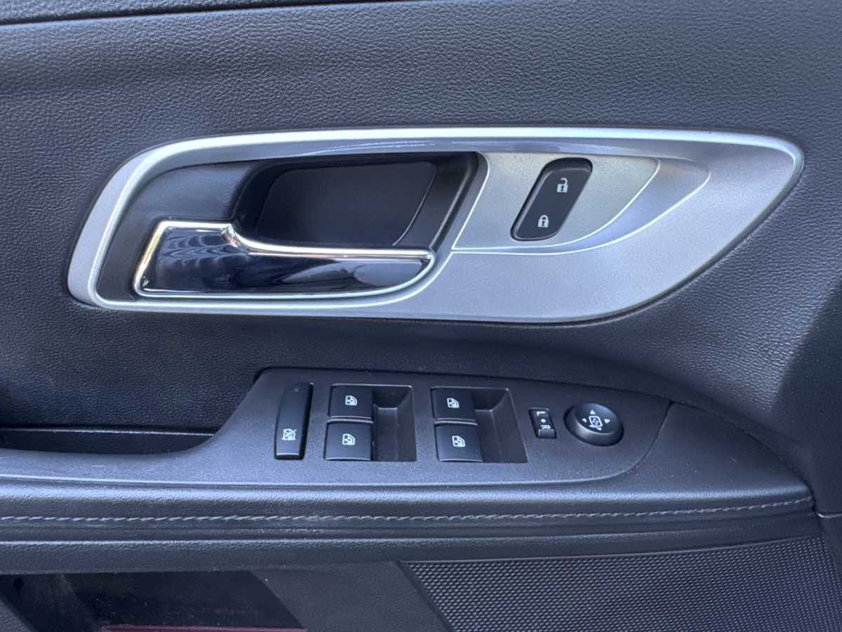 2015 Chevrolet Equinox LS photo 19