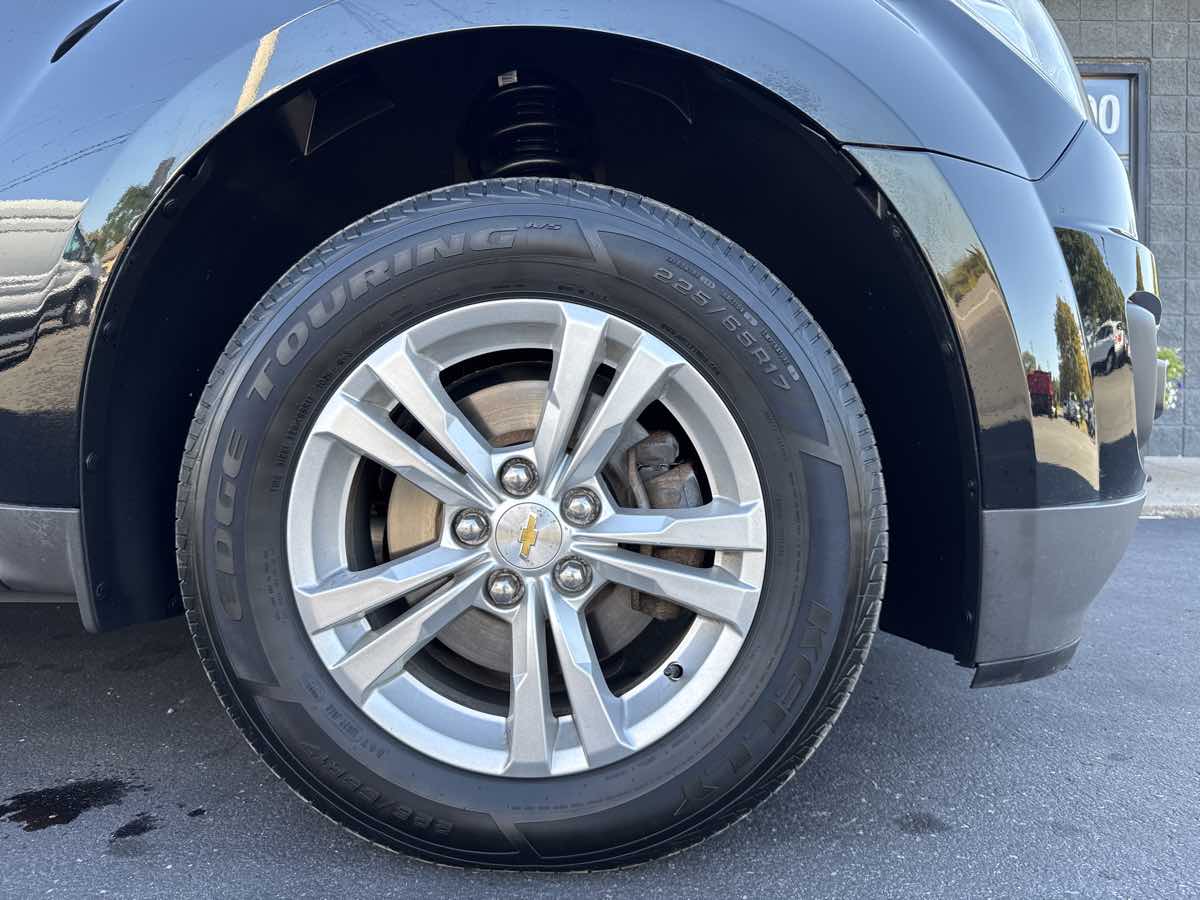 2015 Chevrolet Equinox LS photo 24
