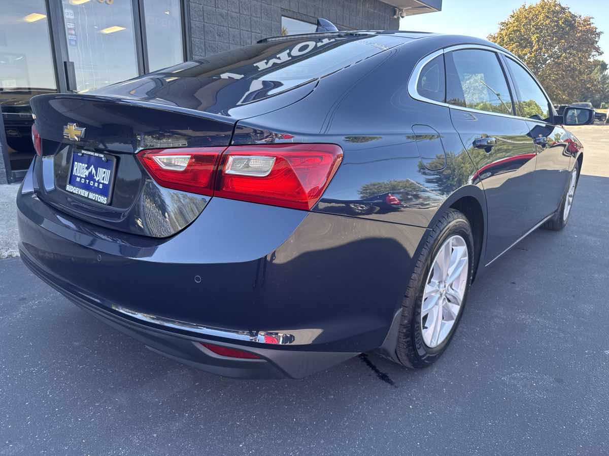 2016 Chevrolet Malibu Hybrid photo 2