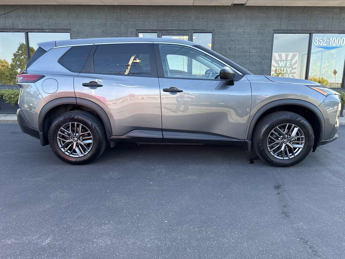 2021 Nissan Rogue S photo 3