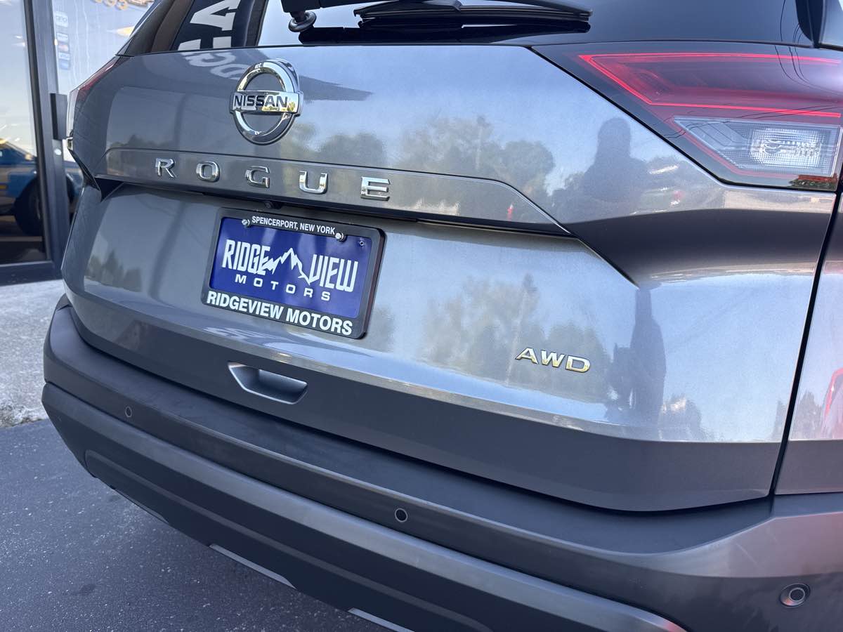 2021 Nissan Rogue S photo 2