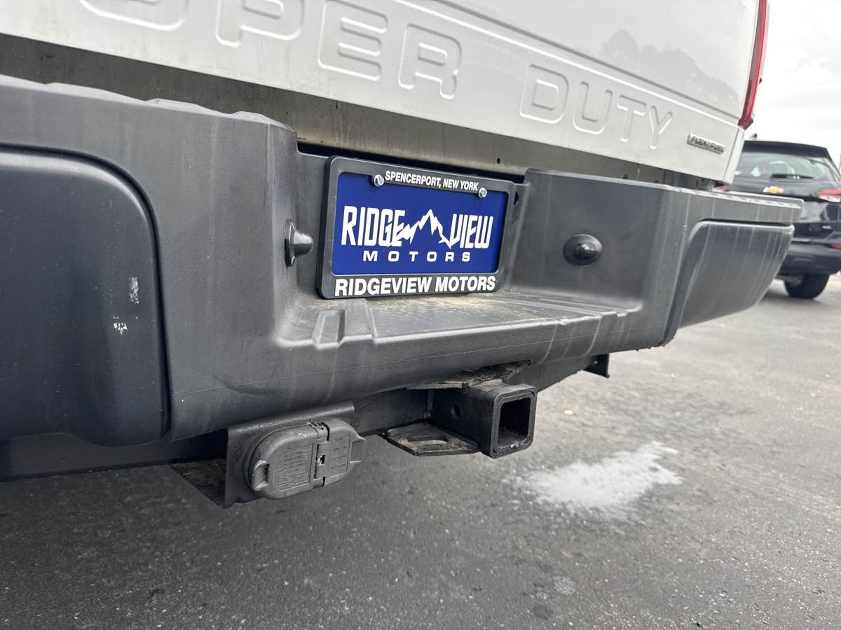 2015 Ford F-250 XL photo 2