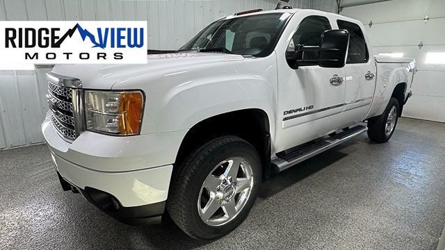 Summit White 2013 GMC Sierra 2500HD Denali Crew Cab SB 4WD Pickup Truck Four-Wheel Drive Automatic