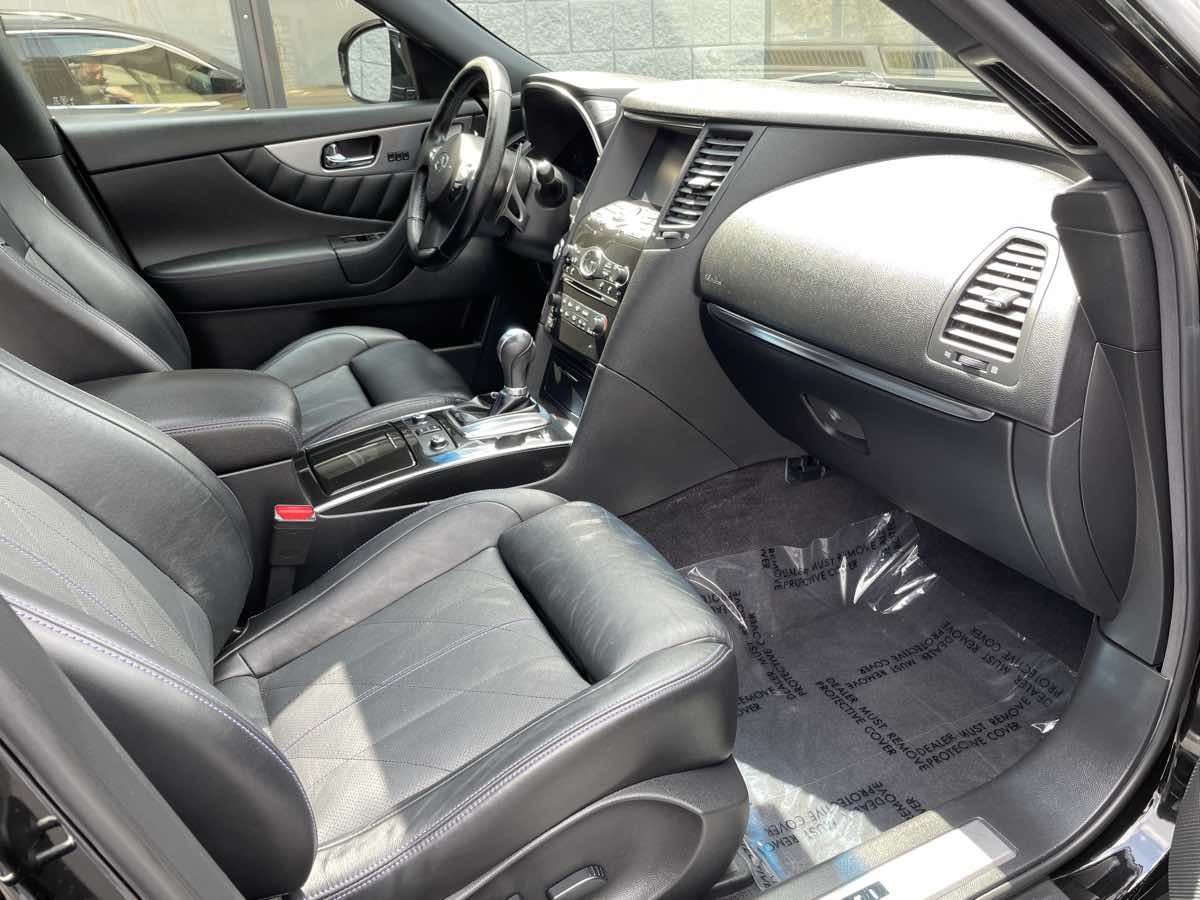 Sold 2017 INFINITI QX70 S in Spencerport, image size:1200x900