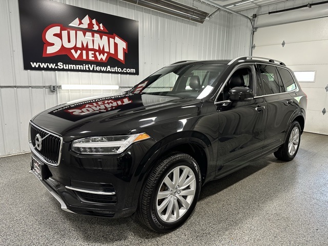 2017 Volvo XC90 T6 Momentum