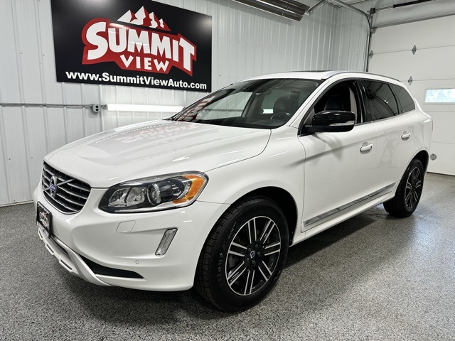 2017 Volvo XC60 T5 Dynamic