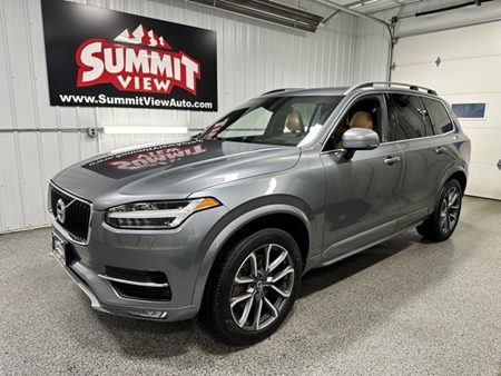 2017 Volvo XC90 T6 Momentum