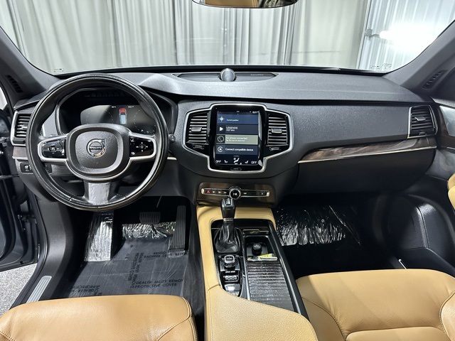 Sold 2017 Volvo XC90 T6 Momentum in Spencerport