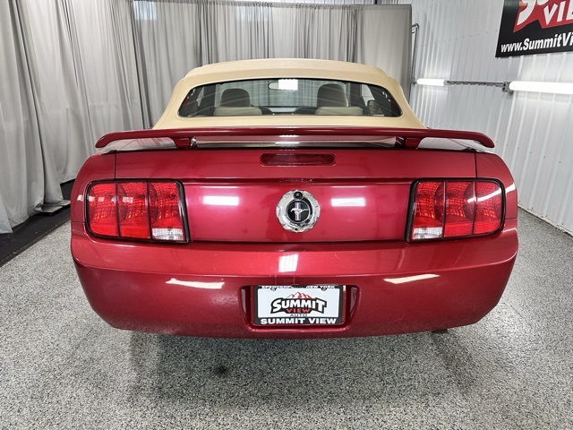 2005 Ford Mustang V6 photo 5