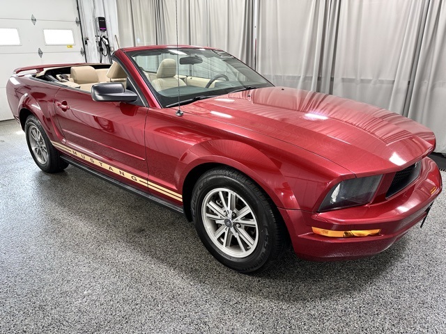 2005 Ford Mustang V6 photo 8