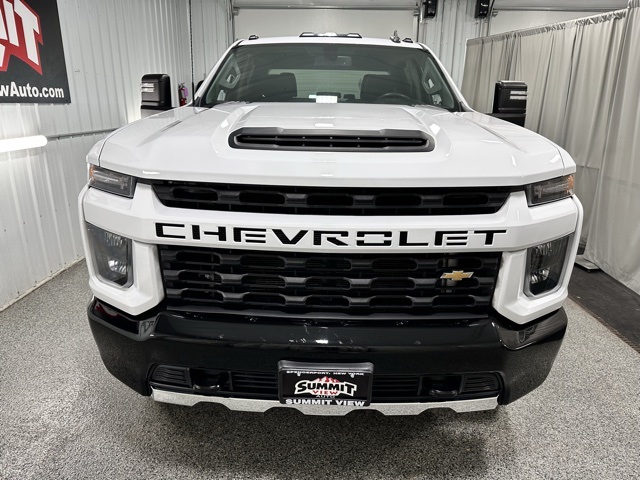 2020 Chevrolet Silverado 2500HD Custom photo 2