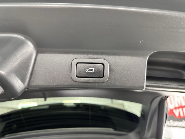 2021 Jaguar F-PACE P250 S photo 10