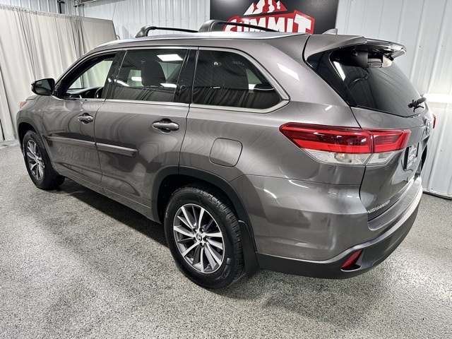 2017 Toyota Highlander XLE photo 4