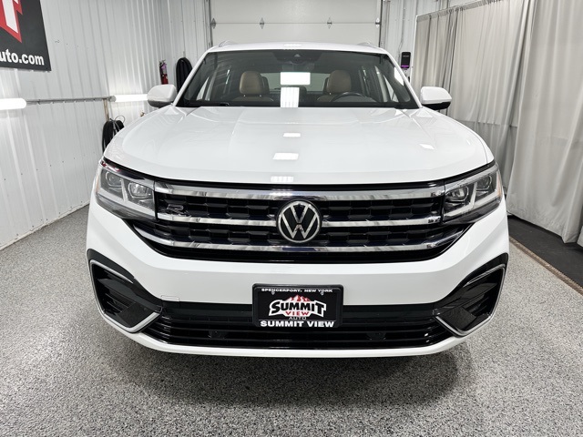 2020 Volkswagen Atlas Cross Sport V6 SEL R-Line photo 2