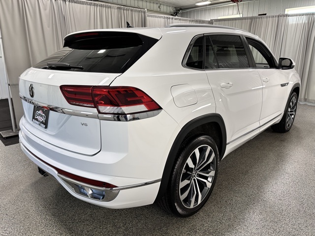 2020 Volkswagen Atlas Cross Sport V6 SEL R-Line photo 4