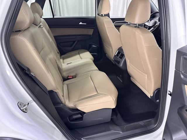 2020 Volkswagen Atlas Cross Sport V6 SEL R-Line photo 8