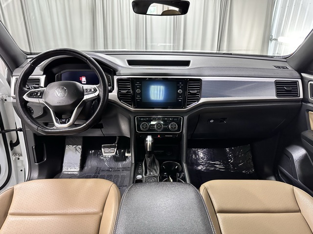 2020 Volkswagen Atlas Cross Sport V6 SEL R-Line photo 13