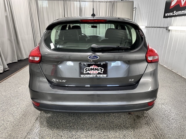 2015 Ford Focus SE photo 4
