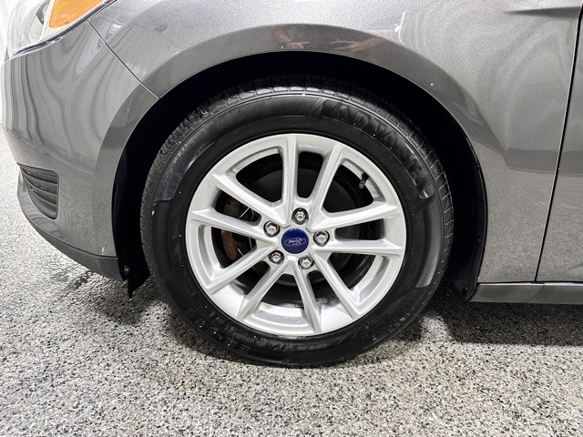 2015 Ford Focus SE photo 21