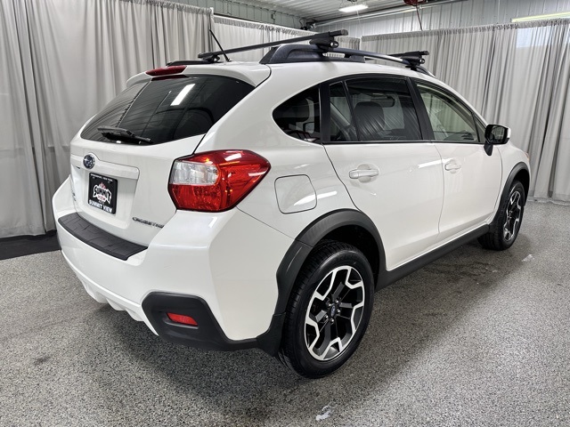 2017 Subaru Crosstrek 2.0i Premium photo 3