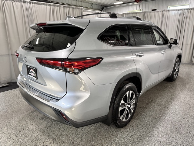 2020 Toyota Highlander XLE photo 4