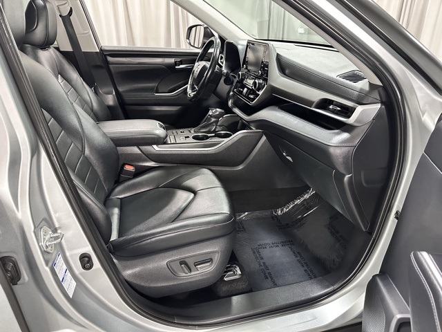 2020 Toyota Highlander XLE photo 7