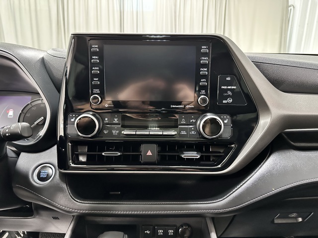 2020 Toyota Highlander XLE photo 16