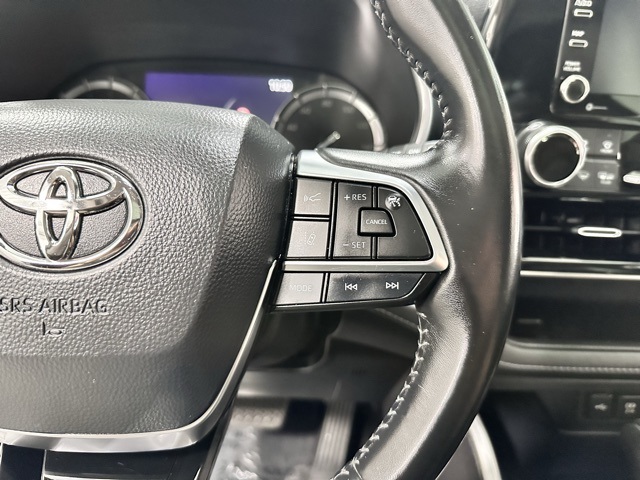2020 Toyota Highlander XLE photo 18