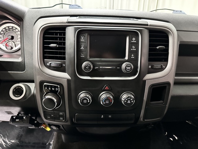 2016 Ram 1500 Express photo 12