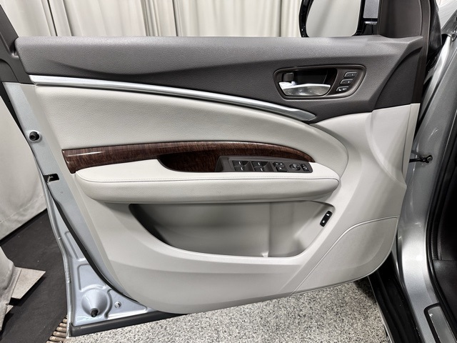2019 Acura MDX SH-AWD photo 19