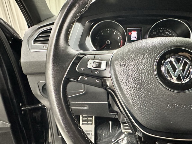 2021 Volkswagen Tiguan SEL photo 15