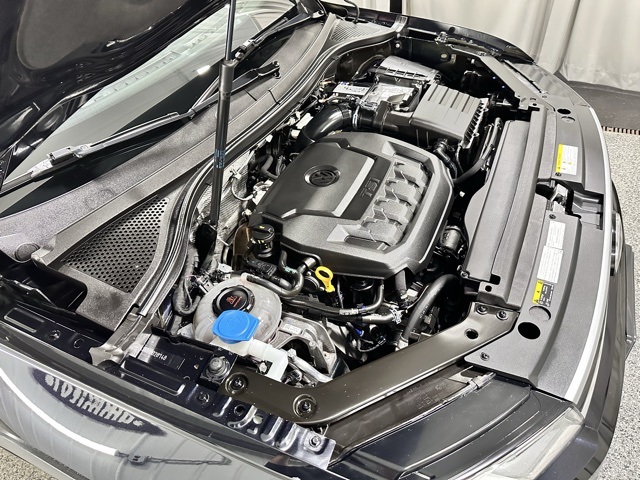 2021 Volkswagen Tiguan SEL photo 23