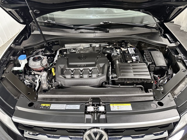 2021 Volkswagen Tiguan SEL photo 24