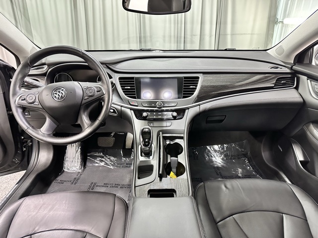 2017 Buick LaCrosse Essence photo 11