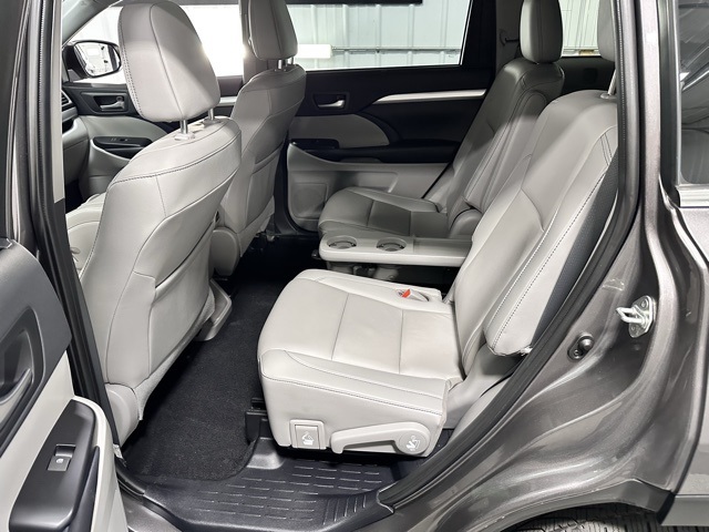 2019 Toyota Highlander XLE photo 11