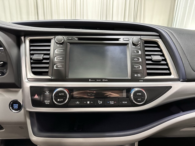 2019 Toyota Highlander XLE photo 16